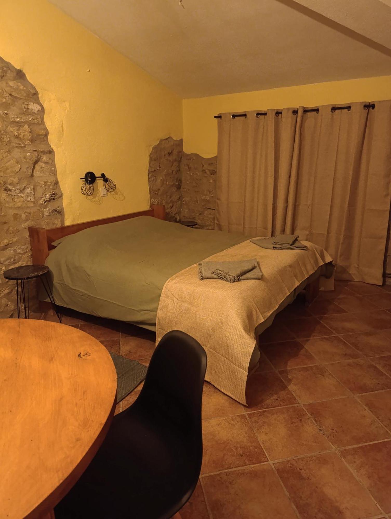 Mas Pitre Bed & Breakfast Besalu Luaran gambar