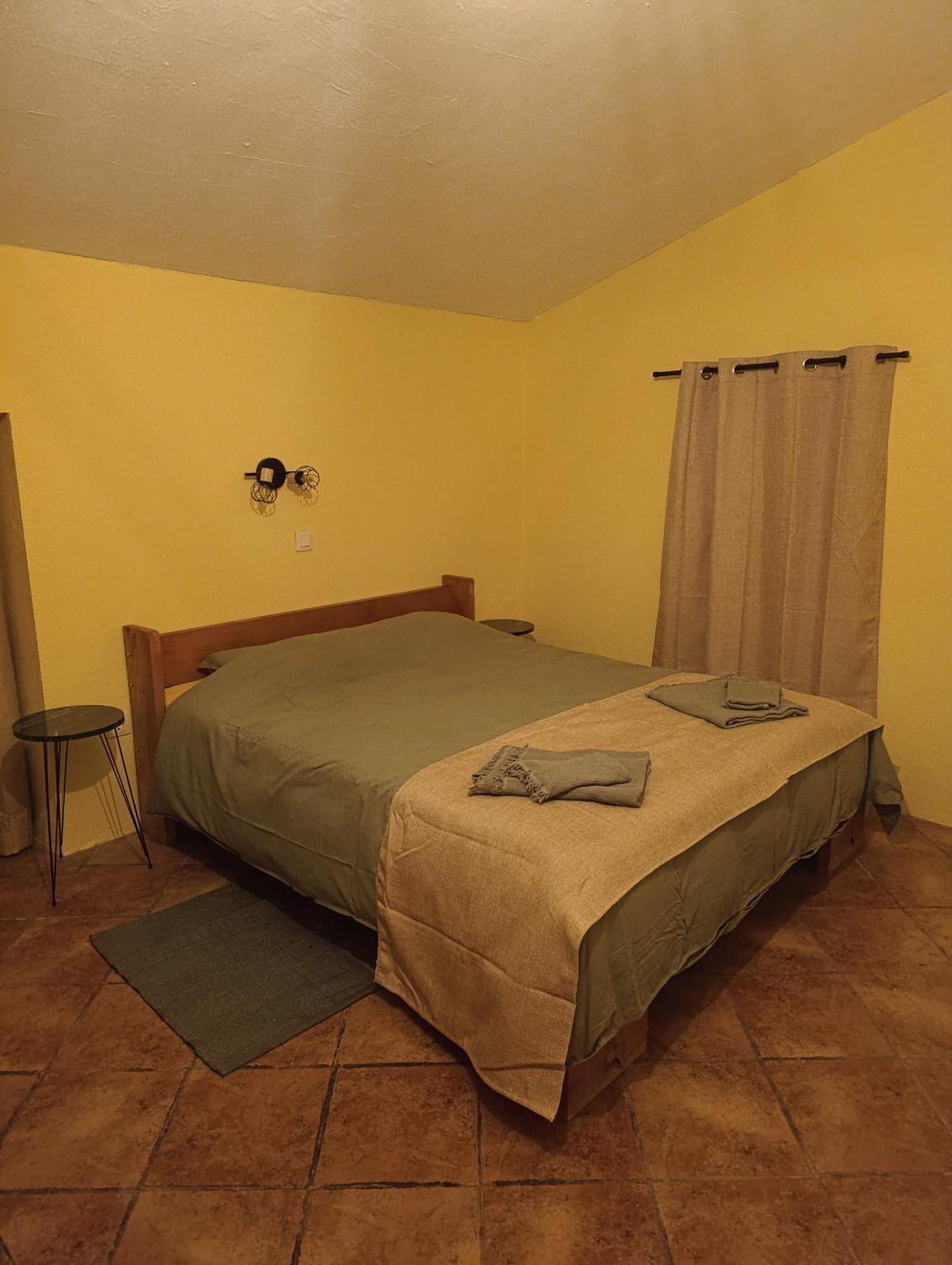 Mas Pitre Bed & Breakfast Besalu Luaran gambar