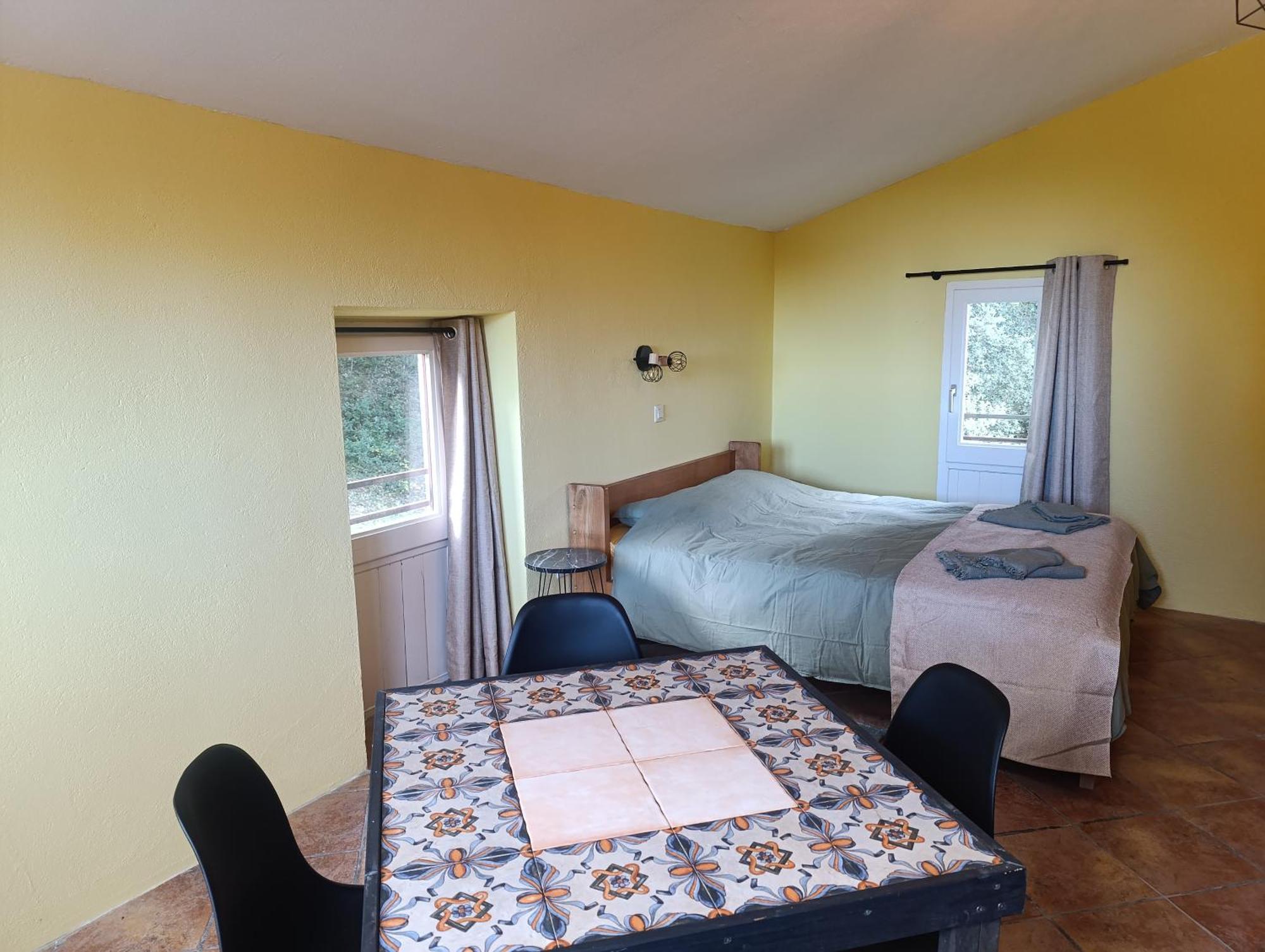 Mas Pitre Bed & Breakfast Besalu Luaran gambar